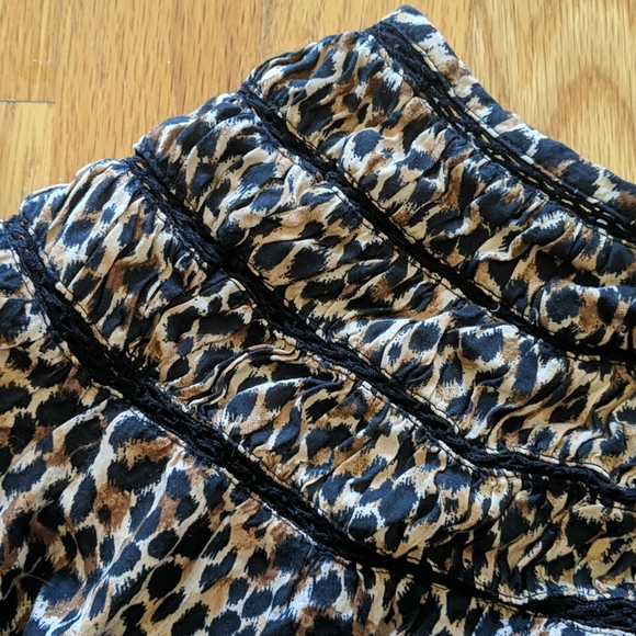 Old navy cheetah print blouse - Picture 3 of 5